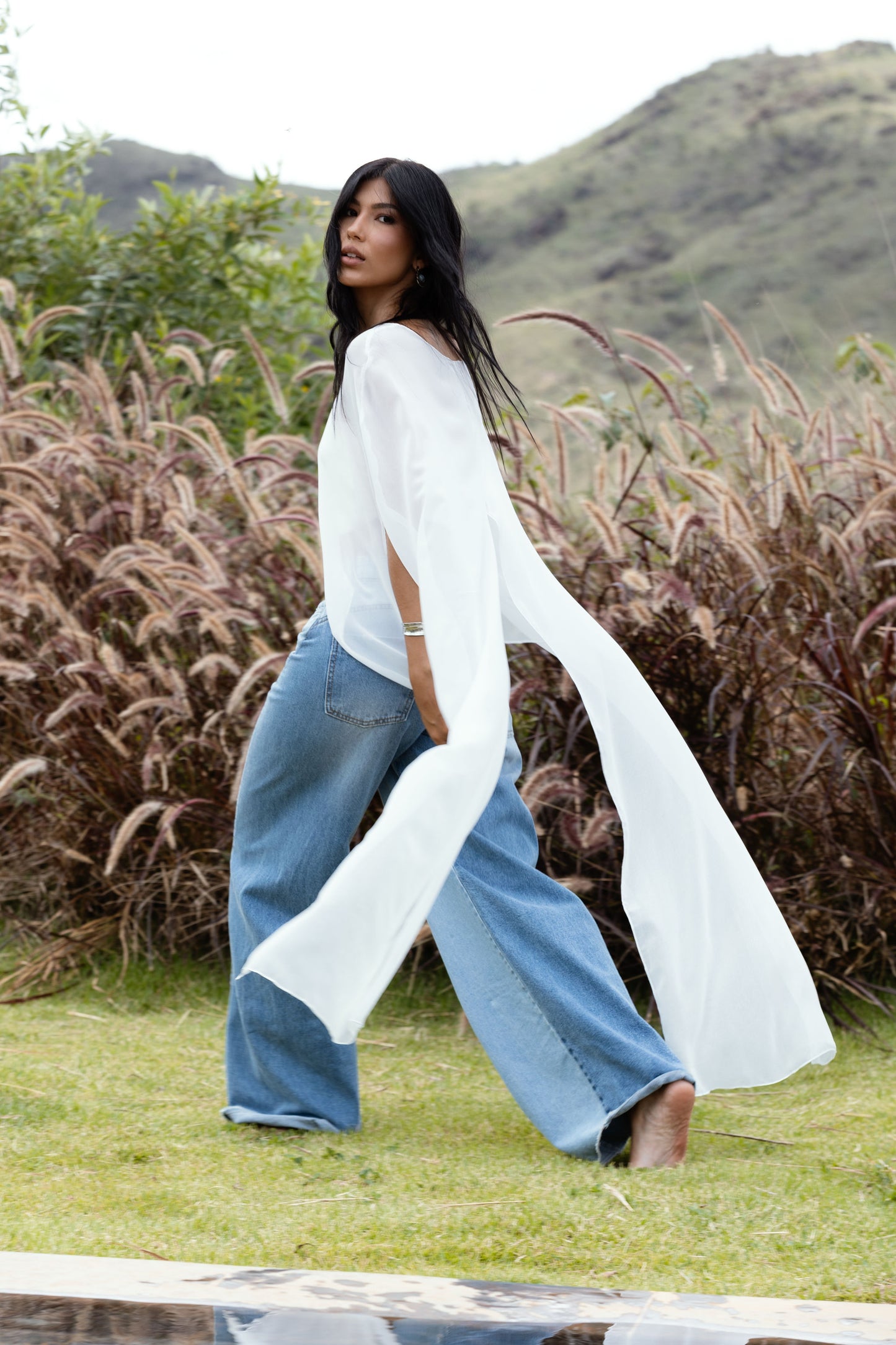 Blusa Capa com Top Avulso Off White