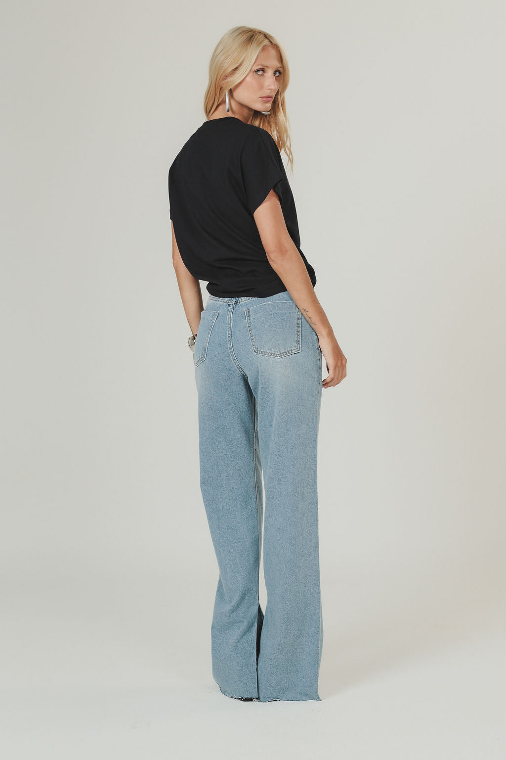 Calça Jeans Reta Lavagem Clara