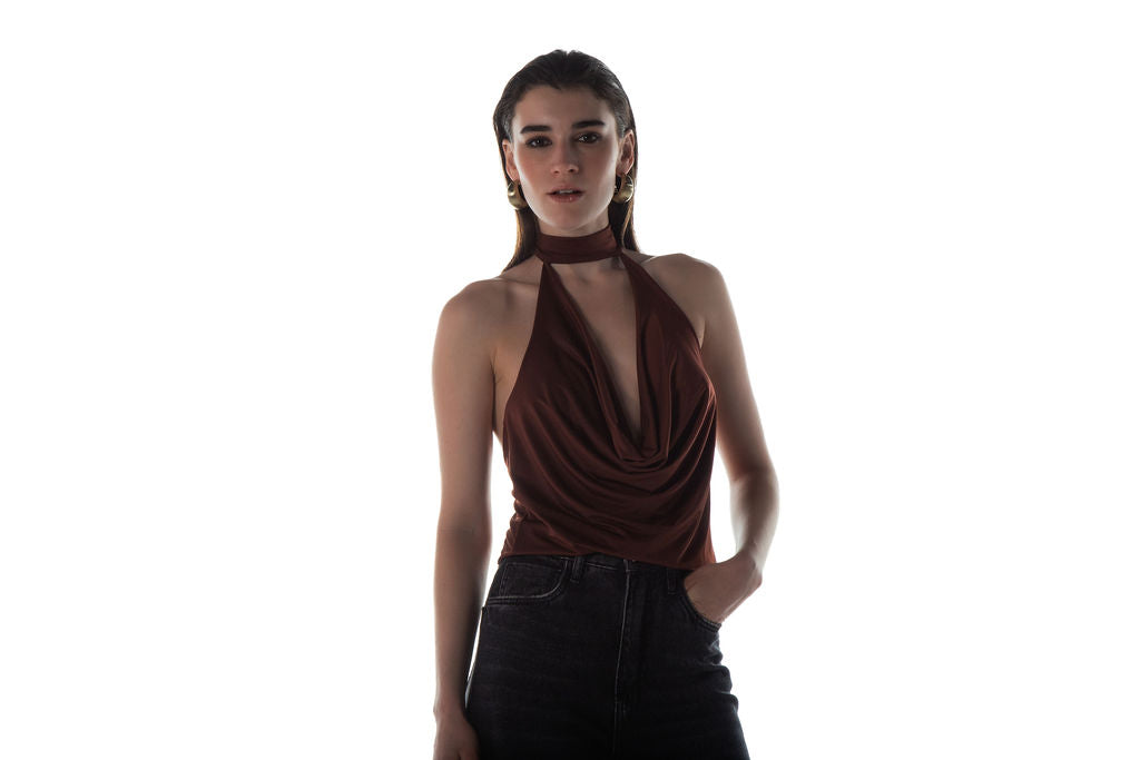 Blusa Choker Jersey Marrom Decotada