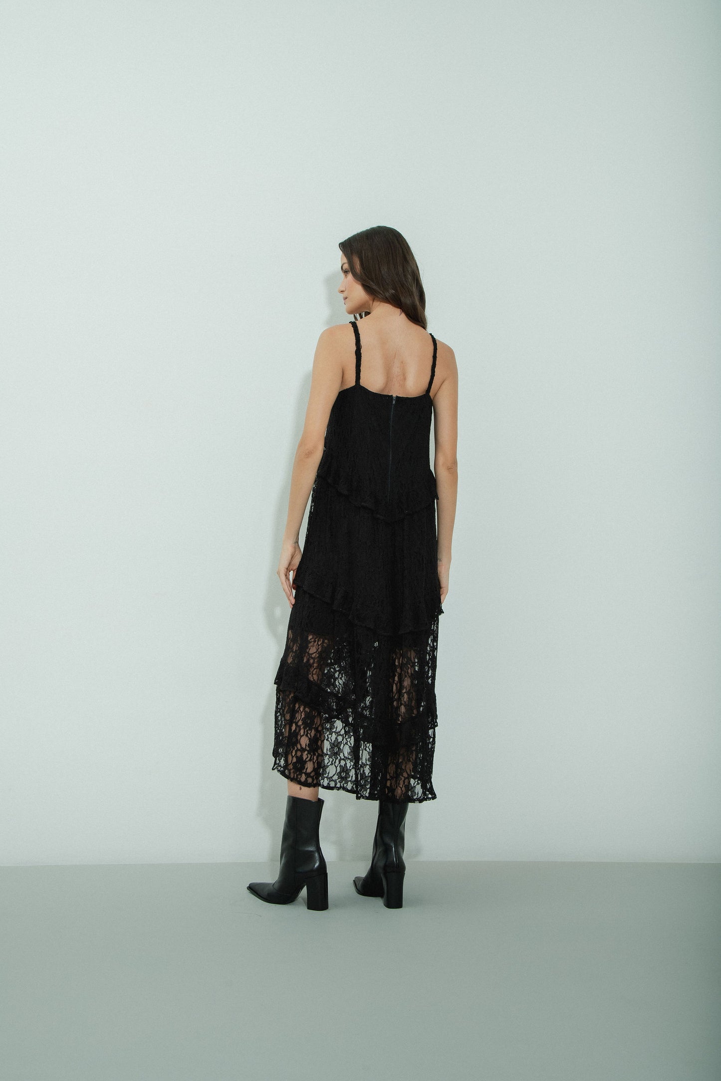 Vestido Mídi Renda Preta