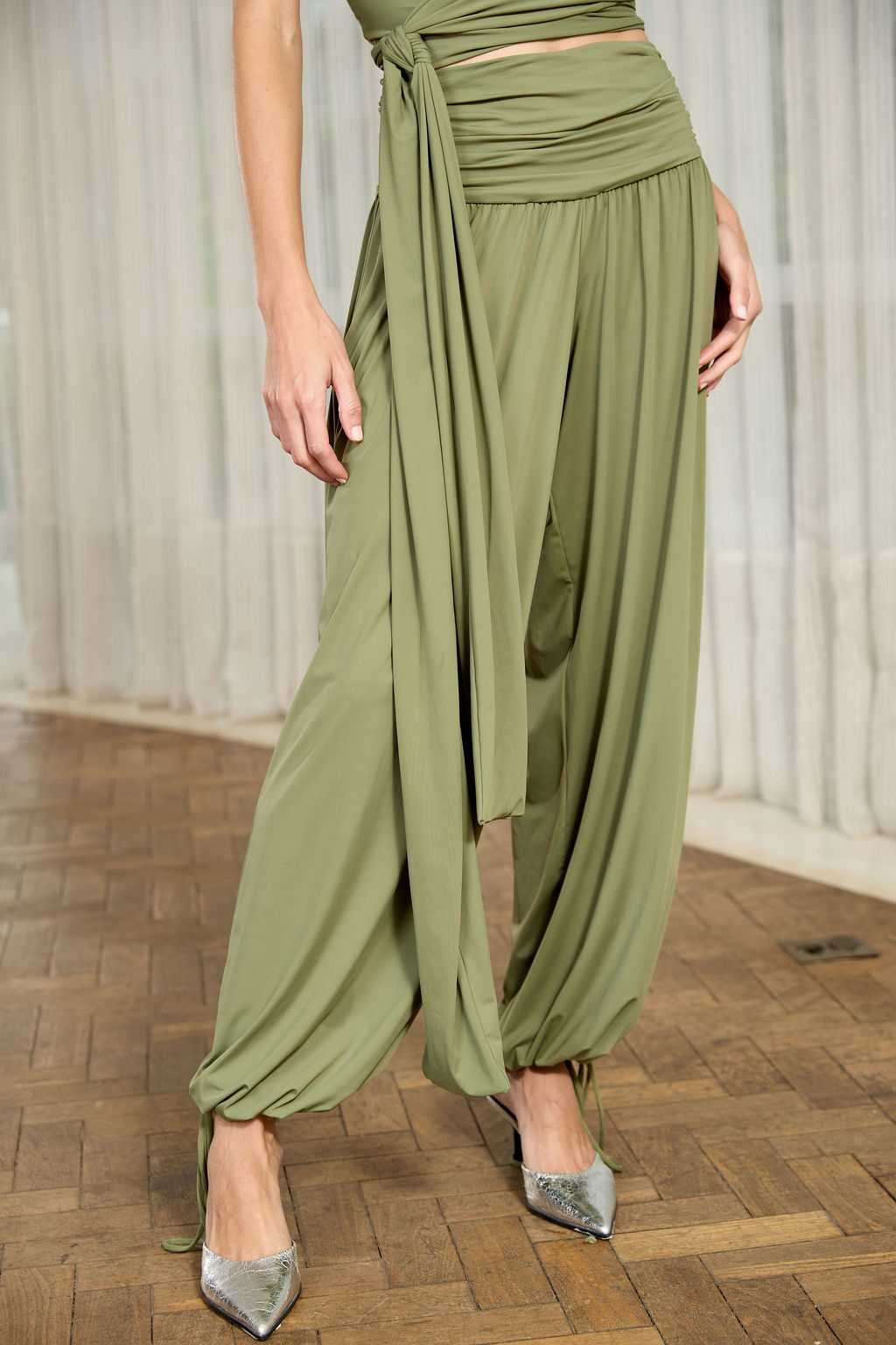 Calça Aladin Barra Ajustável Malha Verde