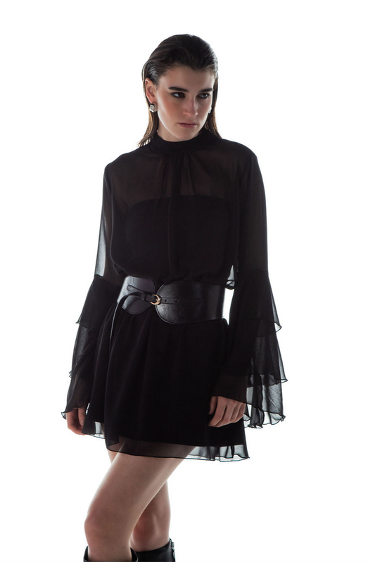 Vestido Curto Manga Longa 3 Babados Preto