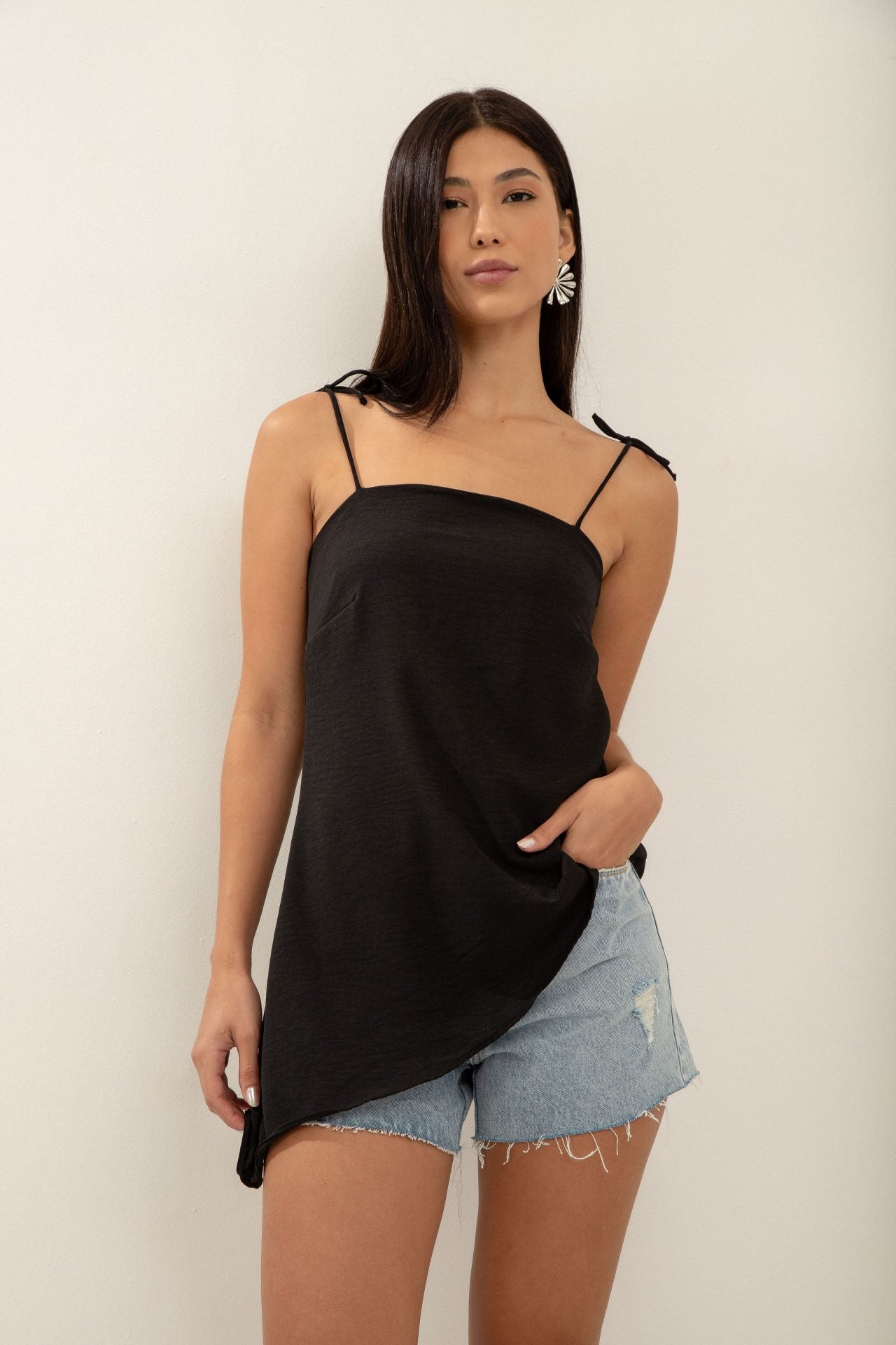 Blusa Assimétrica Alcinha Preta (2)