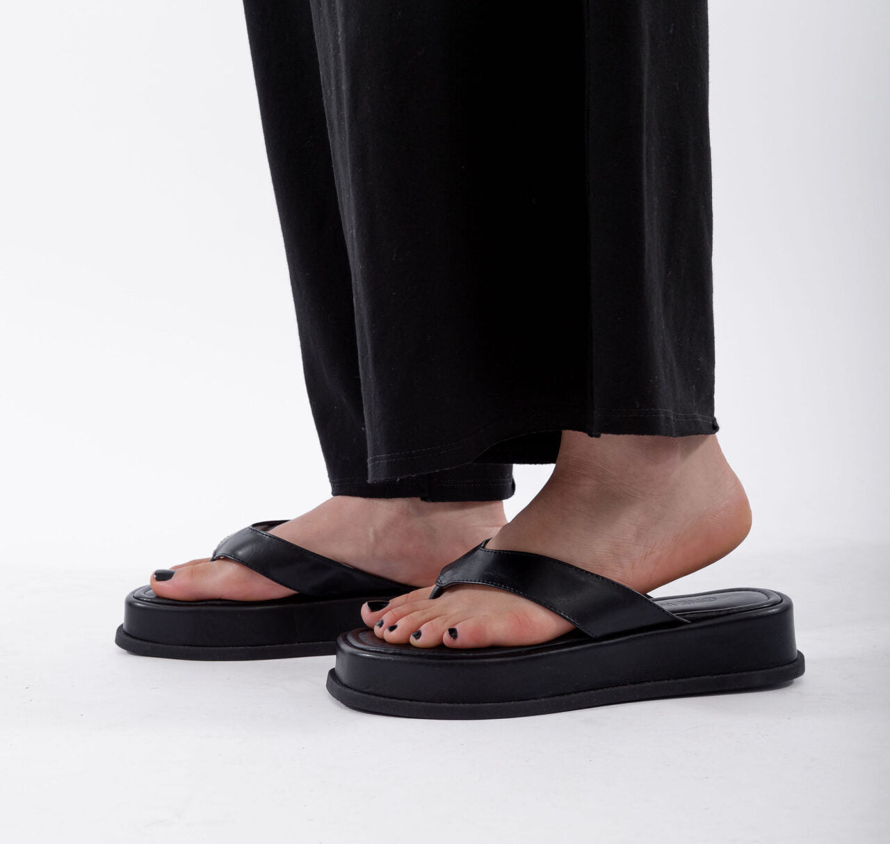 Chinelo Plataforma Preto (2)