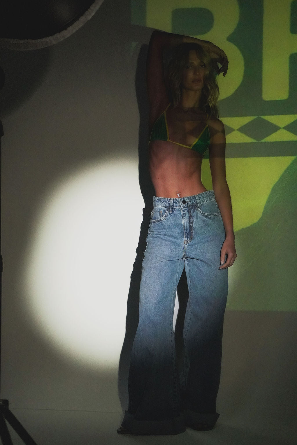 Calça Jeans Pantalona Clara