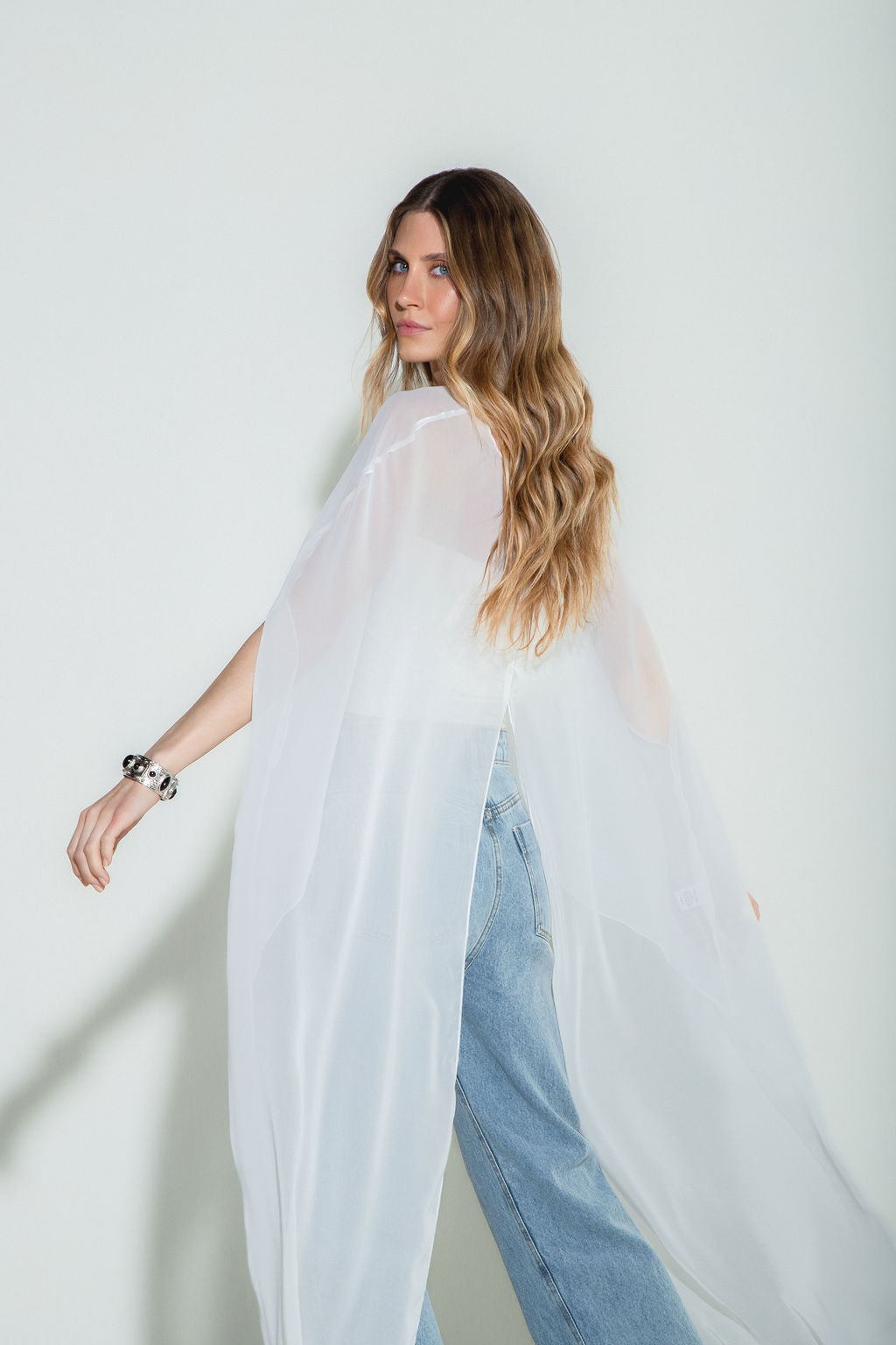 Blusa Capa com Top Avulso Off White