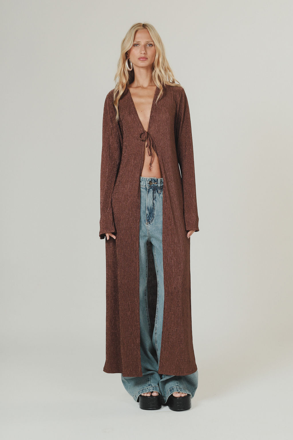 Kimono Longo Plissado Marrom