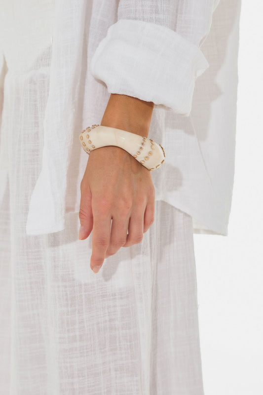 Bracelete Tachas Off White Dourado