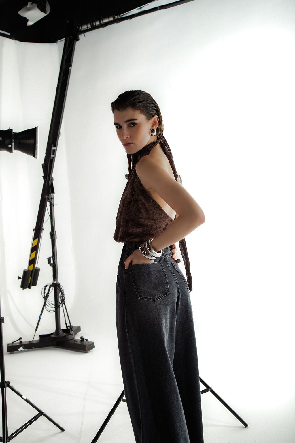 Blusa Frente Única Veludo Marrom