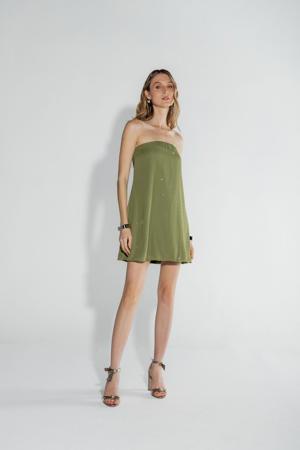 Vestido Curto Brilho com Lenço Verde