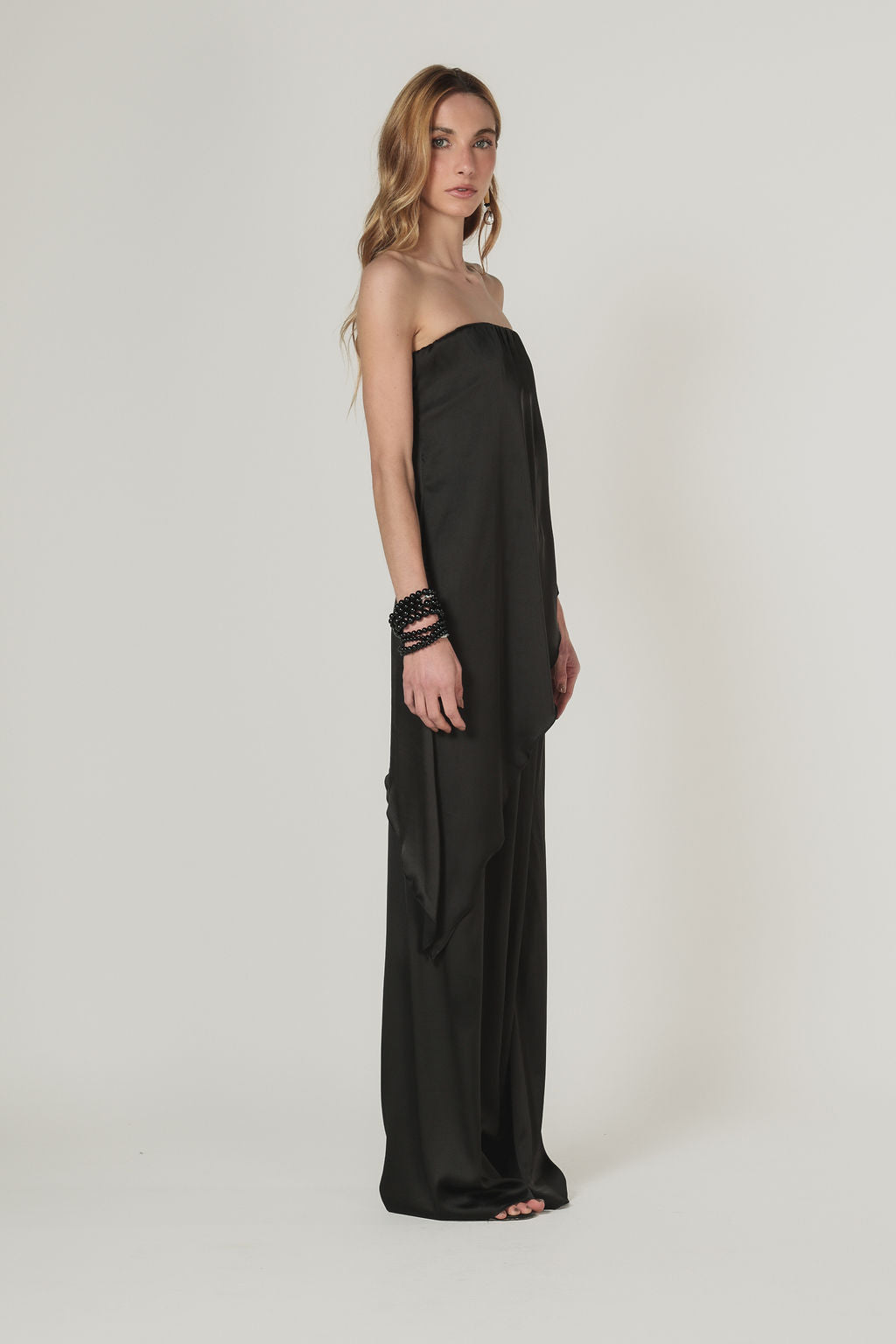 Blusa Assimétrica Cetim Preto