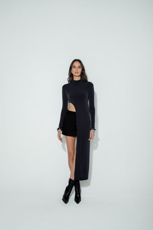 Blusa Longa Corte Assimétrico Preta