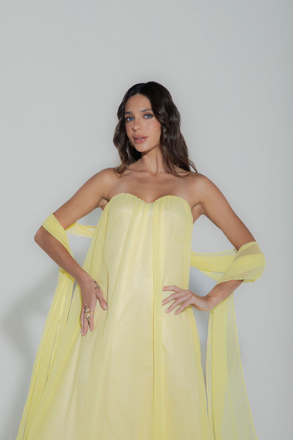 Vestido Longo Decote Coração Amarelo