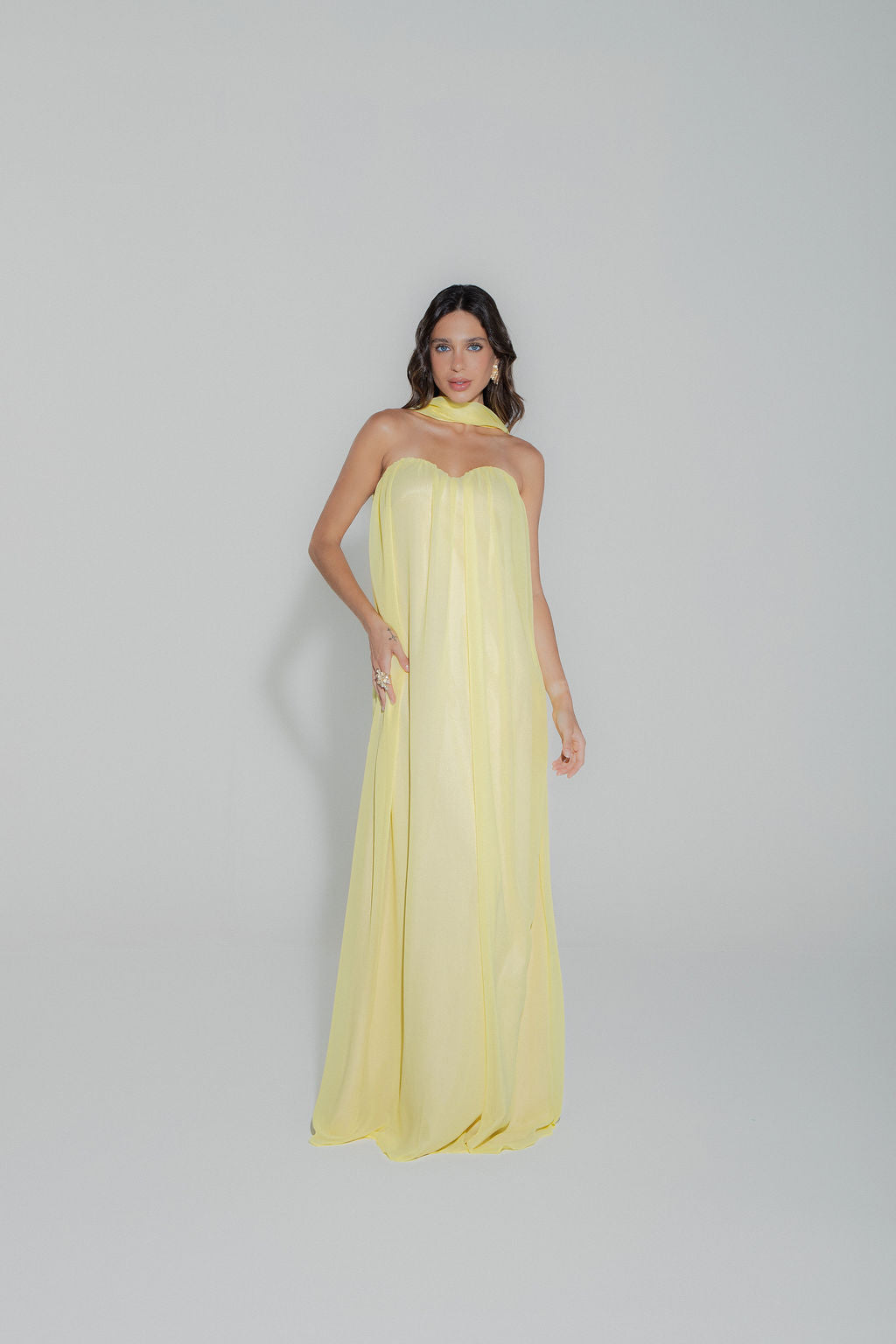 Vestido Longo Decote Coração Amarelo
