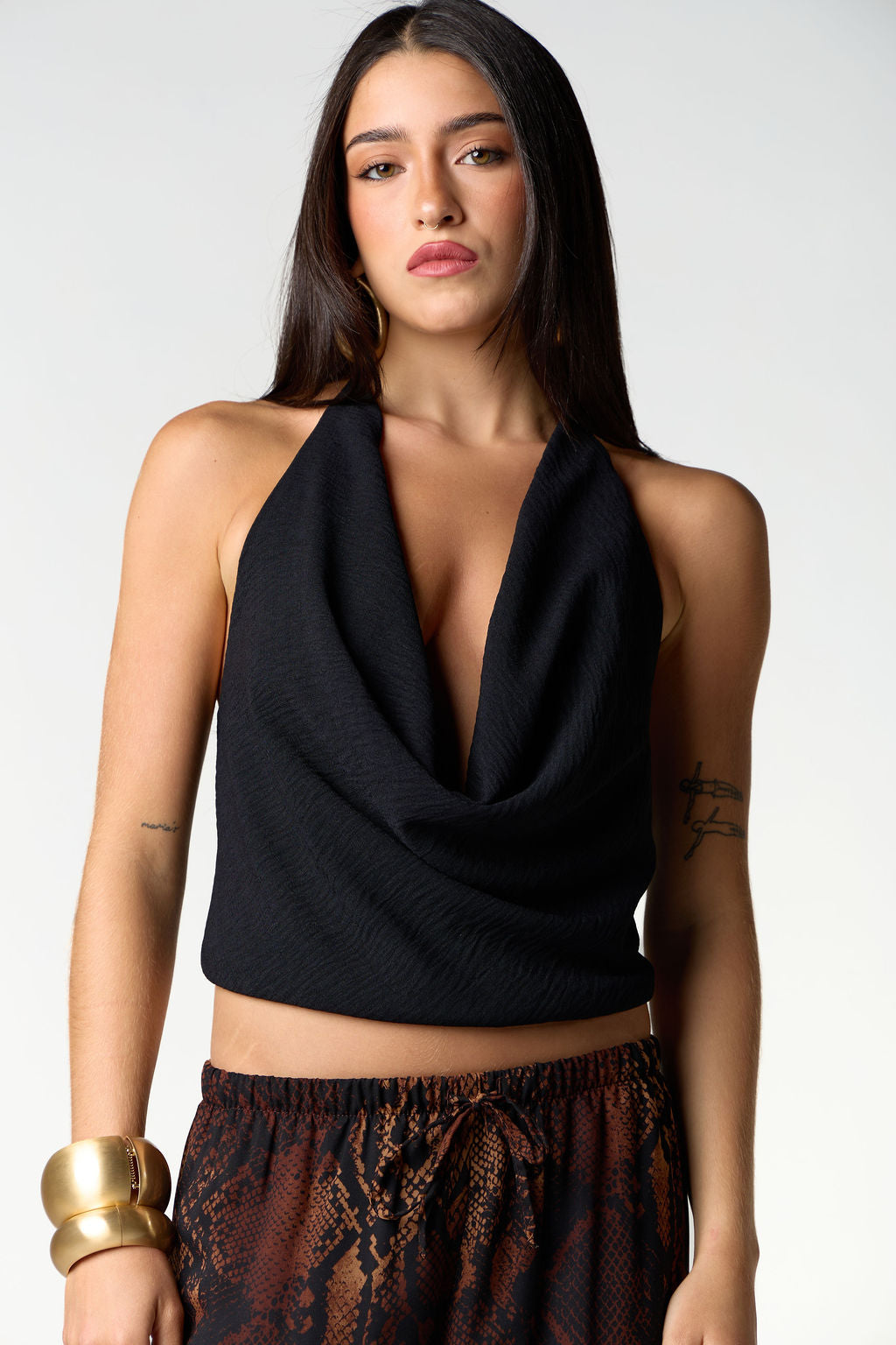Blusa Decote Drapeado Preto