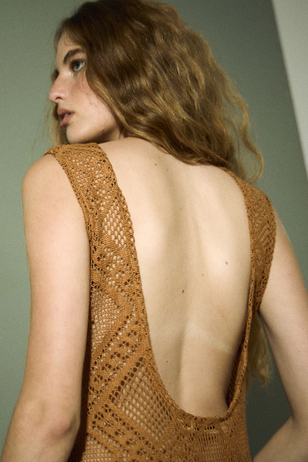 Vestido Croche Decote Marrom